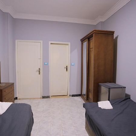 Three Golden Pyramids Bed & Breakfast Cairo Exterior photo