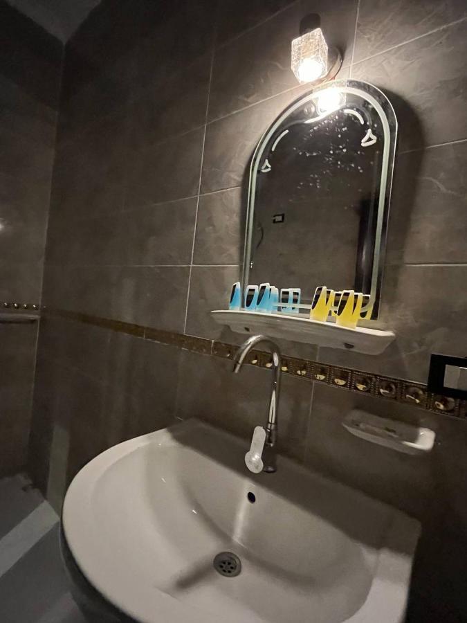 Three Golden Pyramids Bed & Breakfast Cairo Exterior photo