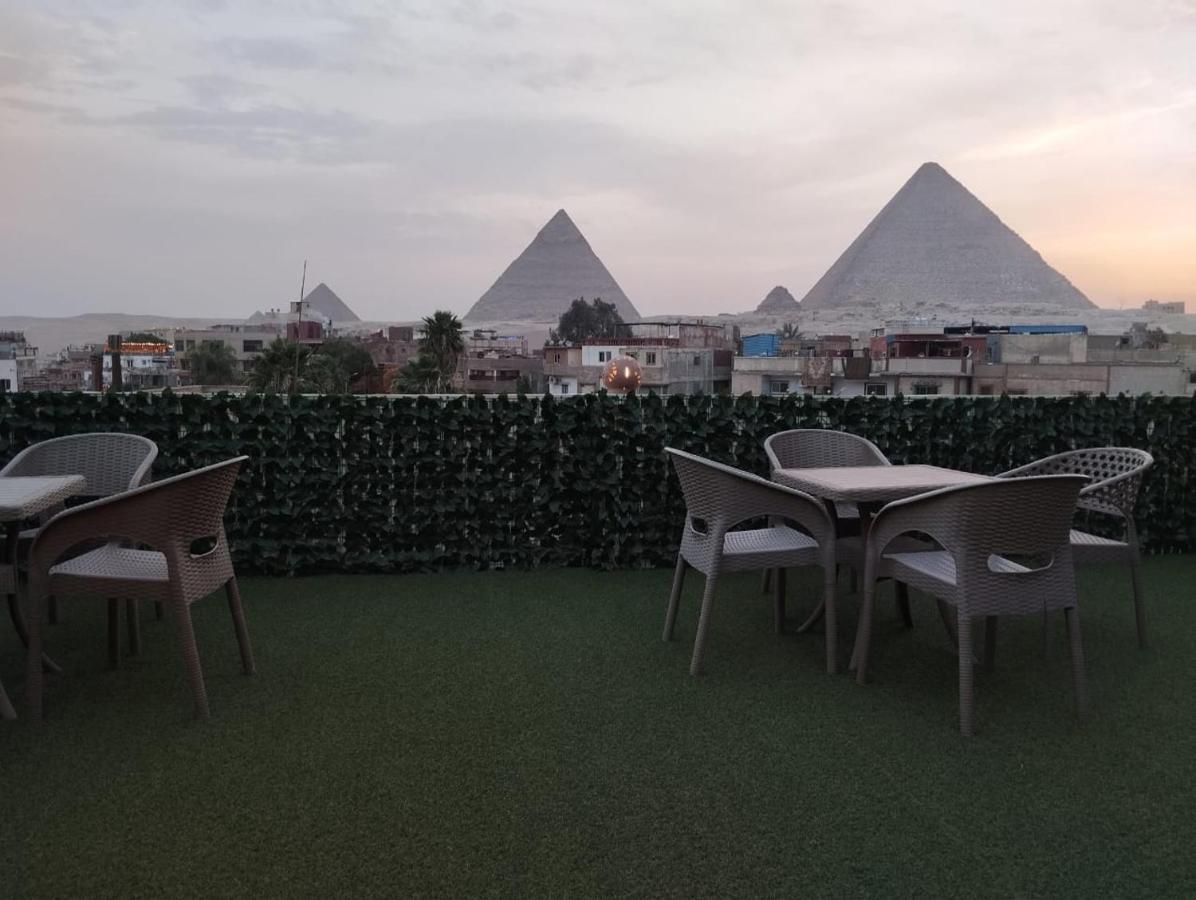 Three Golden Pyramids Bed & Breakfast Cairo Exterior photo